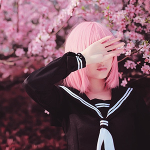 强行按在床上糟蹋视频
